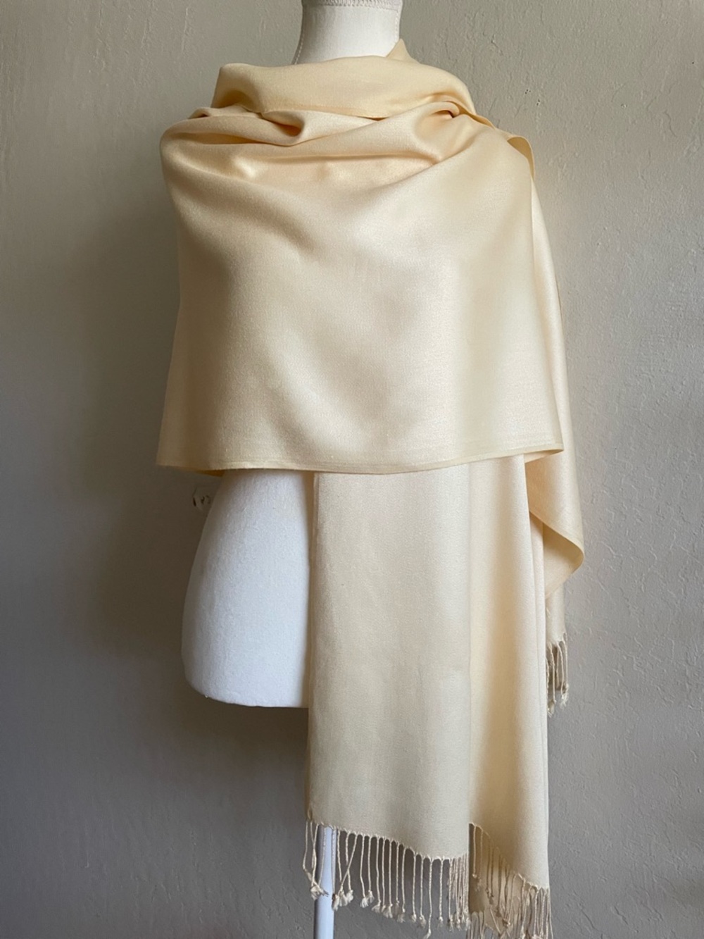 Ivory wrap - Picture 8 of 8